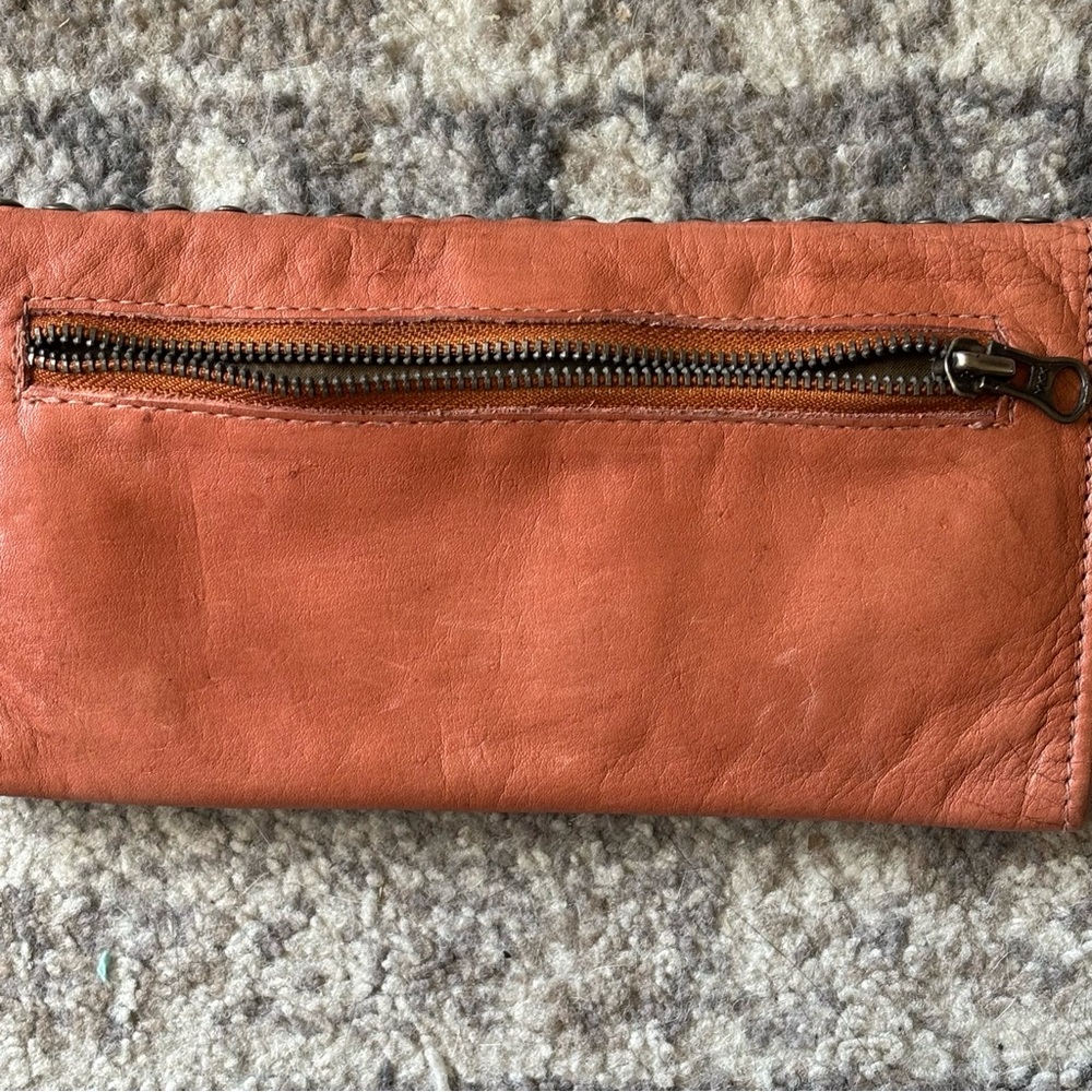 Viola Castellani Women's Vintage Italian Leather Studded Trifold Clutch Wallet - Picture 7 of 15